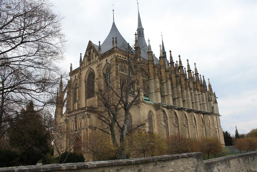 Lh Hotel Medinek Old Town Kutná Hora Esterno foto