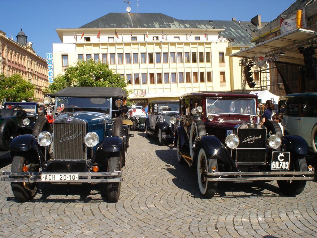 Lh Hotel Medinek Old Town Kutná Hora Esterno foto