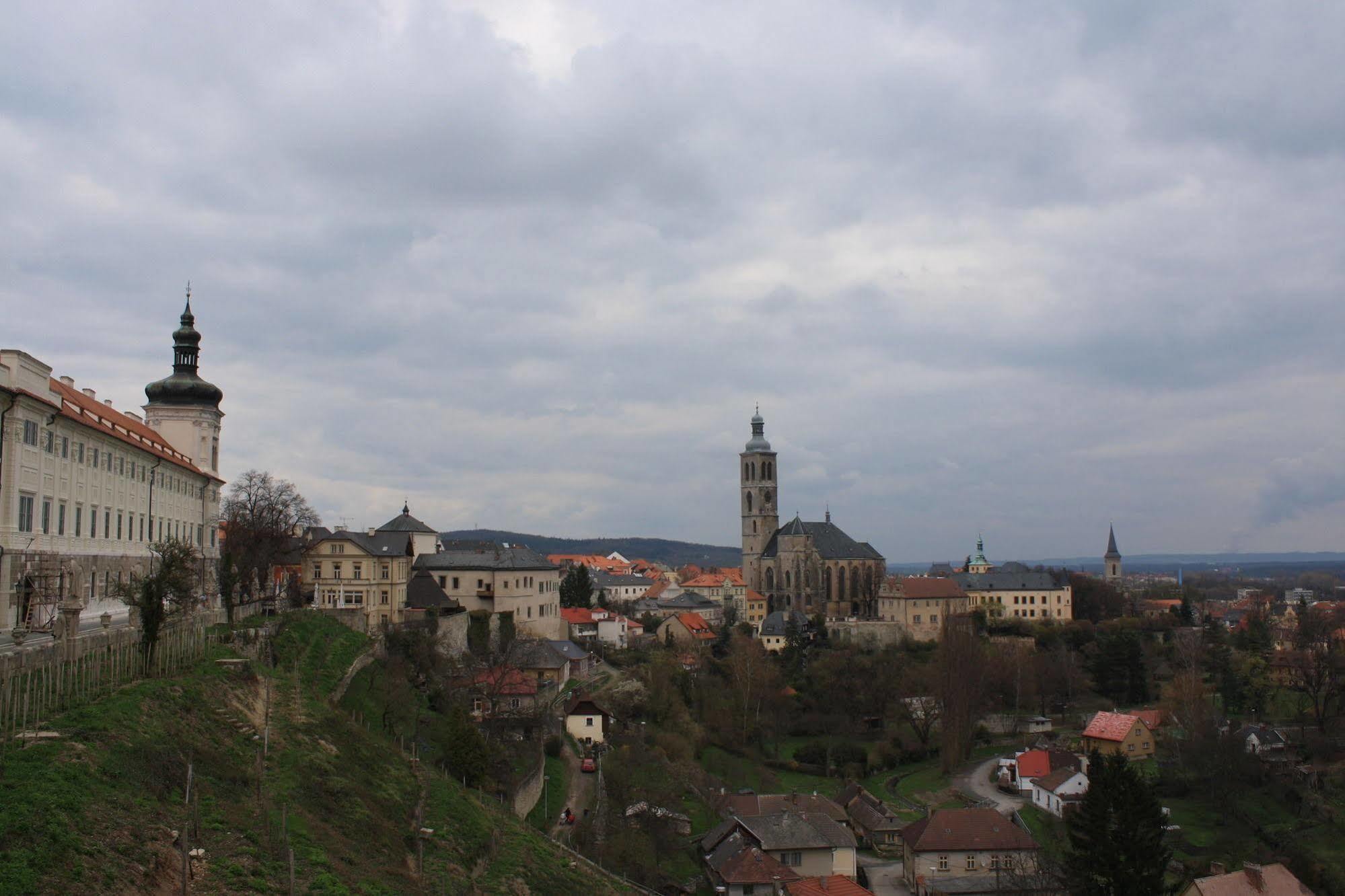 Lh Hotel Medinek Old Town Kutná Hora Esterno foto